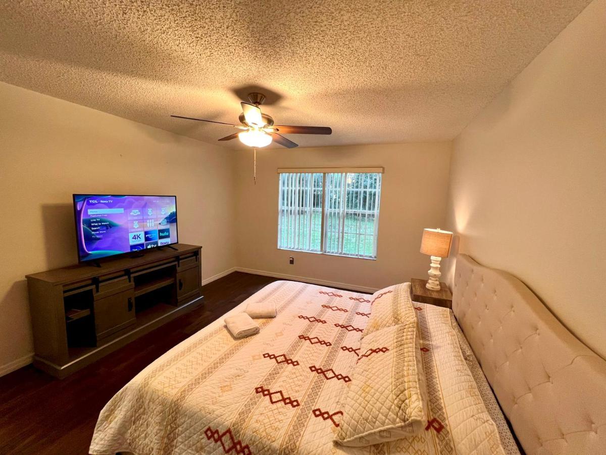 Grand Deluxe 3br Near Parks Apartment
